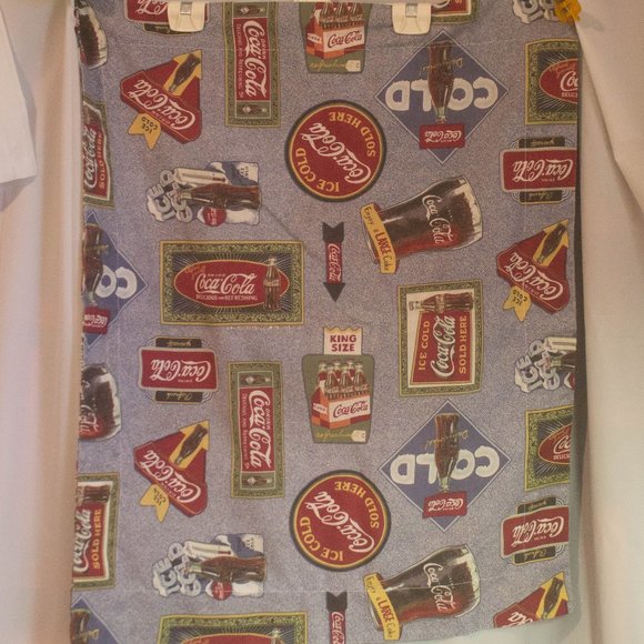 Coca Cola Pillowcase for Standard Pillow 20 x 26 inches - Picture 1 of 2